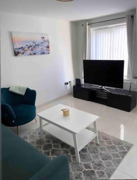 ליברפול 3 Stories, 5 Bedroom House In Prime Location With Balcony And Shared Garden מראה חיצוני תמונה