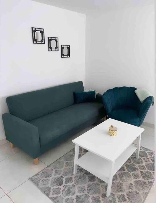 ליברפול 3 Stories, 5 Bedroom House In Prime Location With Balcony And Shared Garden מראה חיצוני תמונה