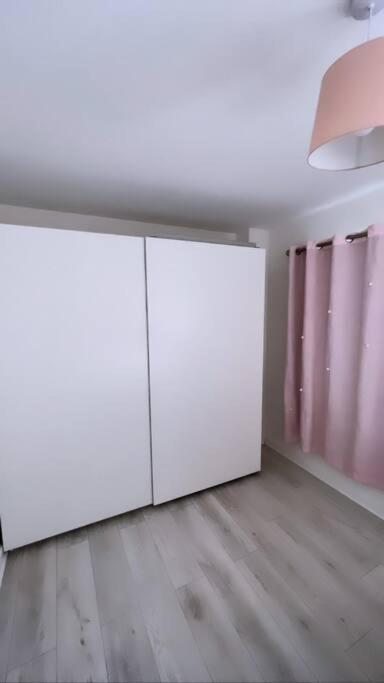 ליברפול 3 Stories, 5 Bedroom House In Prime Location With Balcony And Shared Garden מראה חיצוני תמונה