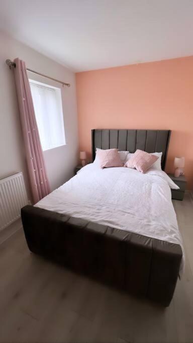 ליברפול 3 Stories, 5 Bedroom House In Prime Location With Balcony And Shared Garden מראה חיצוני תמונה